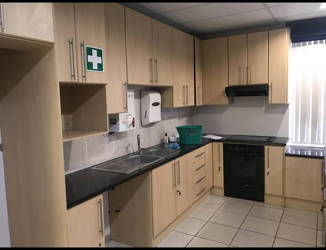 958M² OFFICE TO LET IN TYGER VALLEY